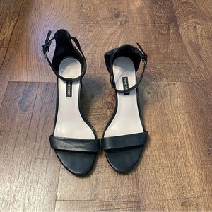 Nine West black heeled sandal